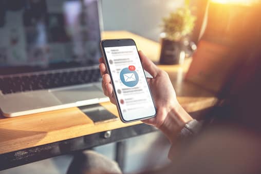 Best Email Apps For Small Business Owners Who Use iPhone 3 Email on Smartphone